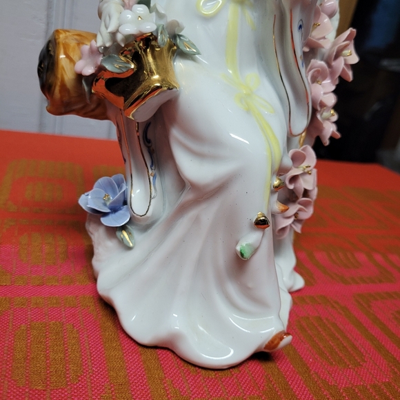 Japanese Porcelain statue - Picture 10 of 13